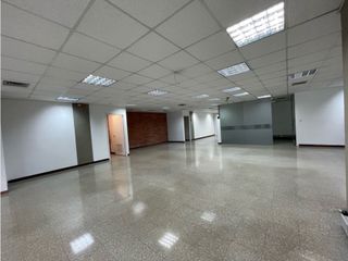 ARRIENDO OFICINA ESPECIAL PARA  CALL CENTER EN LA AGUCATALA MEDELLIN