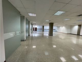 ARRIENDO OFICINA ESPECIAL PARA  CALL CENTER EN LA AGUCATALA MEDELLIN