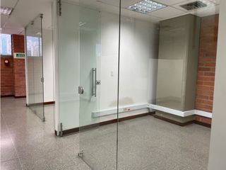 ARRIENDO OFICINA ESPECIAL PARA  CALL CENTER EN LA AGUCATALA MEDELLIN