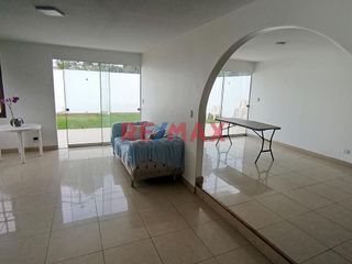 Foto 4 de ¡ALQUILER DE CASA EN LA MOLINA, RESIDENCIAL MONTERRICO, ¡UNIFE!
Disfruta de esta amplia casa en una de las mejores zonas residenciales de La Molina,