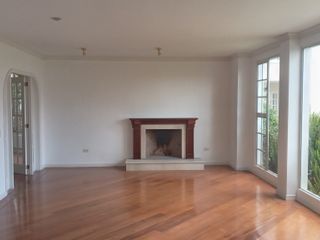 I3 Vende Casa de 434 m2 en Urbanización Exclusiva Campo Alegre