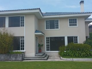 I3 Vende Casa de 434 m2 en Urbanización Exclusiva Campo Alegre