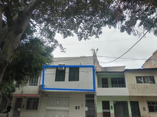 Descubre tu próximo hogar en Piura 🏡

Ubicado en la privilegiada AVENIDA Fortunato Chirichigno N° 204, este amplio y luminoso departamento de dos pi