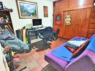 Se vende Casa ubicada en el barrio Santander 230 mt2