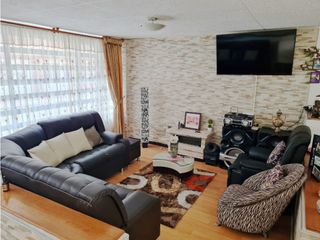 Se vende Casa ubicada en el barrio Santander 230 mt2