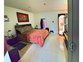 Se vende Casa ubicada en el barrio Santander 230 mt2