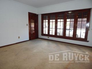 Foto 3 de Chalet en Venta en Quilmes Residencial