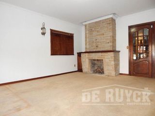 Foto 2 de Chalet en Venta en Quilmes Residencial
