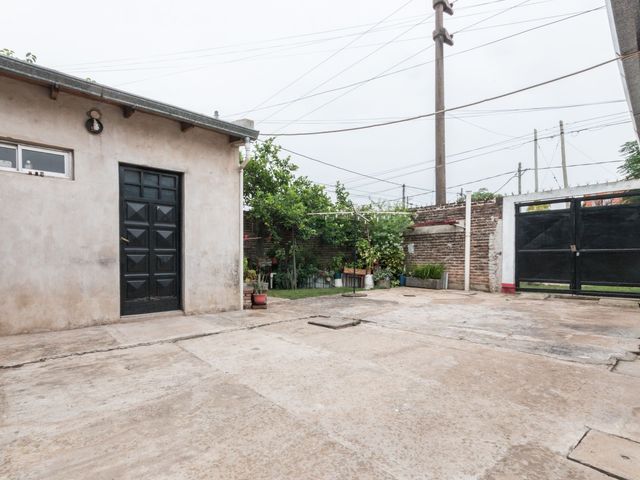 OPORTUNIDAD CASA 3 AMB EXCELENTE UBICACION SOLANO
