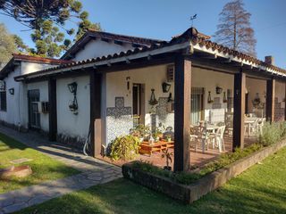 Casa de 6 ambientes con Amplio Jardín en Venta - General Pacheco - Tigre