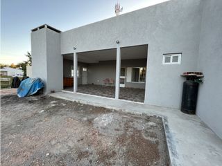 Vendo Casa con 4 habitaciones en Herrera, Entre Ríos.