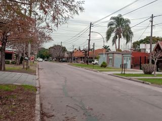 Casa en  Quilmes, General Acha entre Andrade y Esquiú