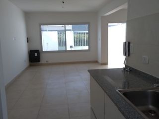 Foto 9 de VENTA DE CASA EN Lobos