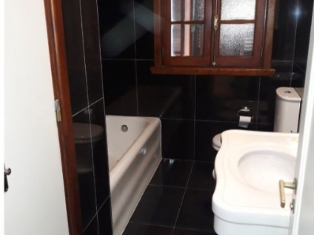 MAGNIFICO CHALET PARA EXIGENTES, FRENTE AL MAR. (LOTE EN PH)