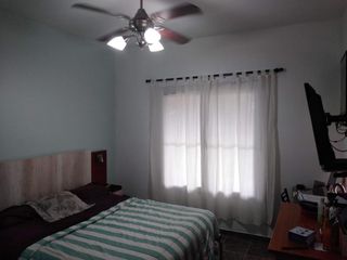Casa en venta - 3 Dormitorios 2 Baños 2 Cocheras - 360Mts2 - Moreno