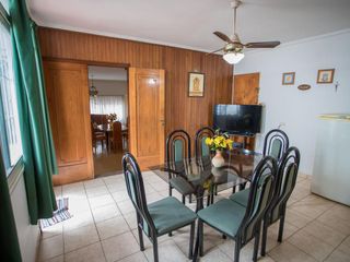 Casa en venta - 3 Dormitorios 2 Baños 2 Cocheras - 165Mts2 - La Plata