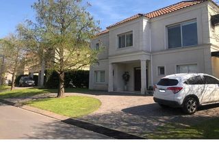 Foto 3 de Casa en Ayres Plaza