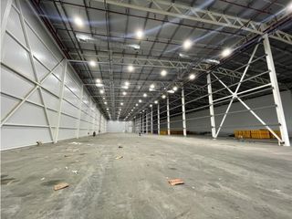 Foto 7 de VIA A DAULE -EN PARQUE LOGSTICO BODEGA EN ALQUILER 8092 M2