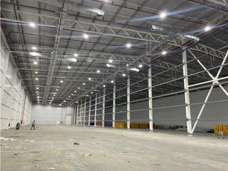 Foto 5 de VIA A DAULE -EN PARQUE LOGSTICO BODEGA EN ALQUILER 8092 M2