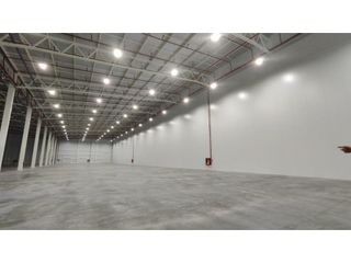 Foto 1 de VIA A DAULE -EN PARQUE LOGSTICO BODEGA EN ALQUILER 8092 M2