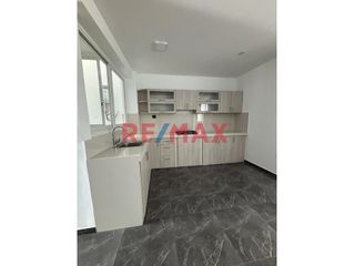 Foto 3 de 🏡 ¡El hogar que siempre soñaste en La Esperanza es una realidad!

✨ Vive en este moderno y funcional departamento ubicado en el tercer piso de la ca