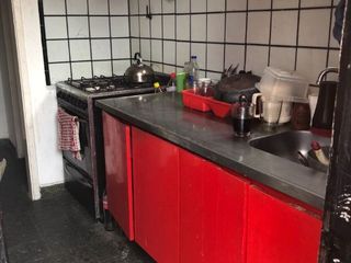 Foto 3 de Casa Fondo en venta en Bernal Oeste