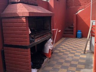 Foto 7 de Casa Fondo en venta en Bernal Oeste