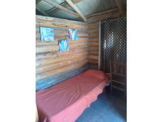 Foto 11 de VENTA DE CASA MAS DOS CABAÑAS EN SAN ANTONIO| FL