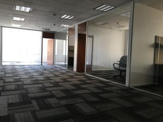 Oficina en alquiler -Edificio Puerto Leon