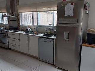 Foto 9 de Casa Fondo en venta en Villa Luzuriaga