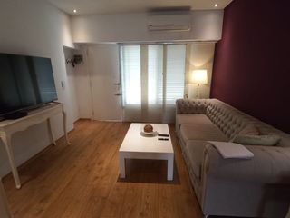 Foto 3 de Casa Fondo en venta en Villa Luzuriaga