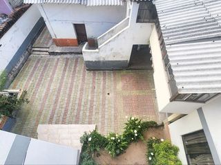 Foto 14 de Vendo casa rentera en dos cuerpos, Sector estadio de Chimbacalle