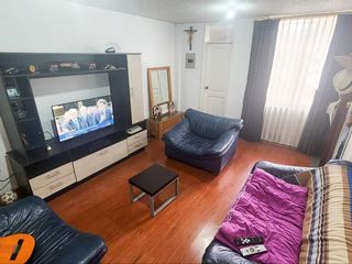 Foto 5 de Vendo casa rentera en dos cuerpos, Sector estadio de Chimbacalle