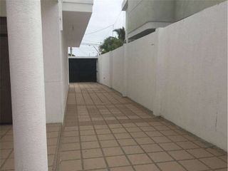Foto 10 de Casa en alquiler en urbanización sur de Manta