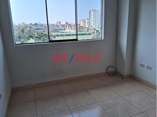 Foto 8 de Alquilo amplio y acogedor departamento de 2 dormitorios, 78 m2 ubicado en QUINTO PISO Nº501 en la mejor zona de Surquillo, Calle Pérez Aranibar en Urb