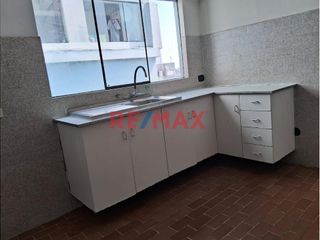 Foto 6 de Alquilo amplio y acogedor departamento de 2 dormitorios, 78 m2 ubicado en QUINTO PISO Nº501 en la mejor zona de Surquillo, Calle Pérez Aranibar en Urb