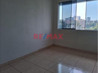 Foto 9 de Alquilo amplio y acogedor departamento de 2 dormitorios, 78 m2 ubicado en QUINTO PISO Nº501 en la mejor zona de Surquillo, Calle Pérez Aranibar en Urb