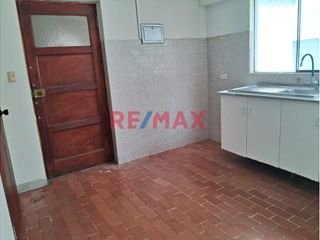 Foto 4 de Alquilo amplio y acogedor departamento de 2 dormitorios, 78 m2 ubicado en QUINTO PISO Nº501 en la mejor zona de Surquillo, Calle Pérez Aranibar en Urb