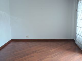 Foto 3 de casa en arriendo en alhambra. Cod A6757901