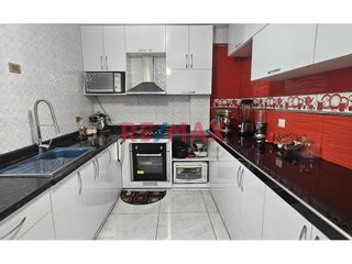 Foto 3 de Venta De Departamento Duplex Urb. Mochica Con Potencial De Negocio