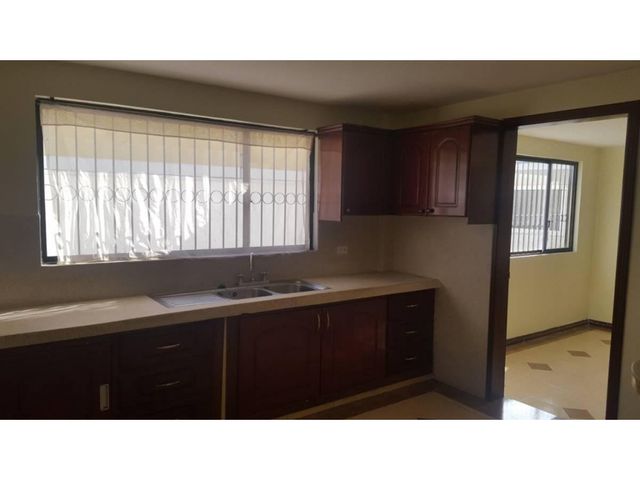 Armenia Departamento 3 Habitaciones Planta Baja $380