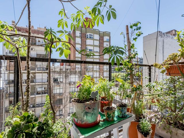 VENTA/PERMUTA - Departamento 2 dormitorios más comodín y Balcón - Macroentro, Rosario.