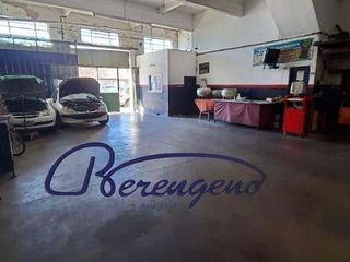 Foto 1 de Galpon con vivienda de 3 ambientes en Primero de Mayo y Alvarado