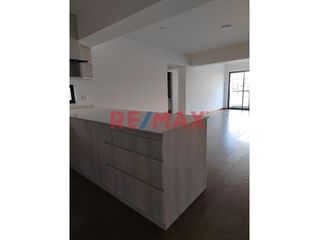 Foto 4 de Este espectacular departamento en el piso 9 combina lujo, confort y una ubicación privilegiada en un edificio moderno de acabados de primera.

🏢 A s