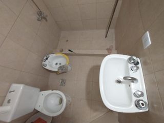 Foto 9 de EXCELENTE PH PLANTA ALTA A ESTRENAR CON ENTREPISO, HABITACIÓN, COCINA COMEDOR Y BAÑO COMPLETO CON DUCHA.