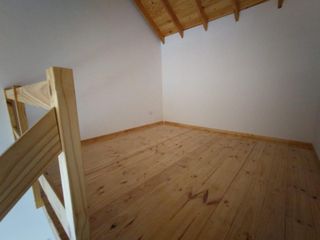 Foto 10 de EXCELENTE PH PLANTA ALTA A ESTRENAR CON ENTREPISO, HABITACIÓN, COCINA COMEDOR Y BAÑO COMPLETO CON DUCHA.