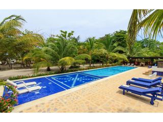 Finca-Hotel vía a Riohacha, àrea 2.5 hectáreas, extensa playa privada