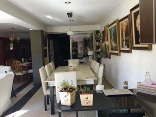 Casa en venta - 3 dormitorios 2 baños - 800mts2 - Manuel B. Gonnet, La Plata