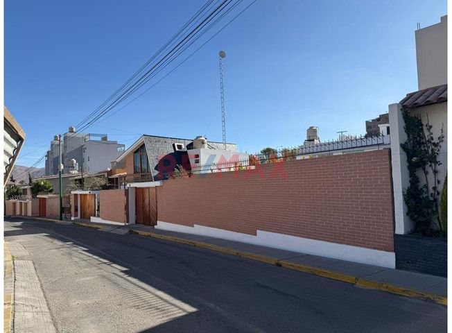 Casa en Venta en Sachaca - Więcej