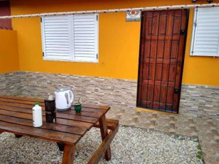 Casa en venta - 3 Dormitorios 2 Baños - Cochera - Mar Del Tuyú